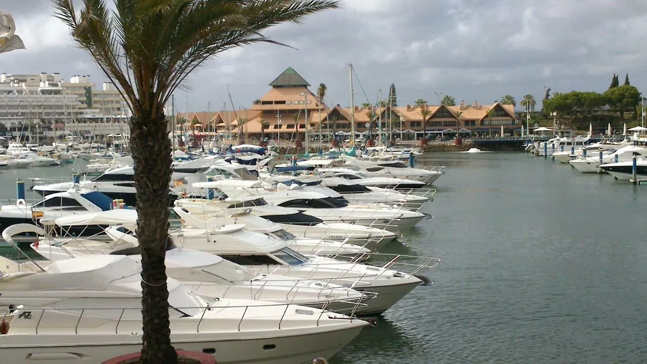 Timeless Vacations Vilamoura Marina Flat Wifi & Pool Portugalsko