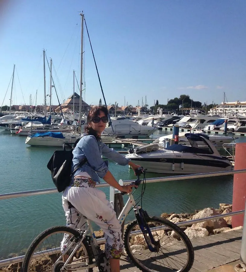 Timeless Vacations Vilamoura Marina Flat Wifi & Pool 0*,  Portugalsko