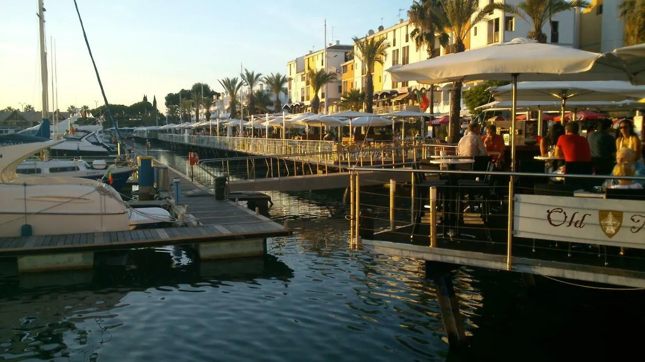 Timeless Vacations Vilamoura Marina Flat Wifi & Pool Apartmán